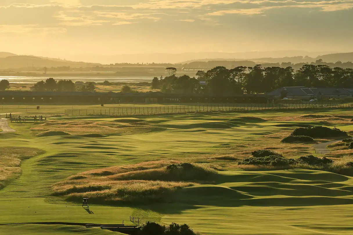 Schottland im Herbst: Golfen zwischen Whisky-Destillerien und Farbenpracht